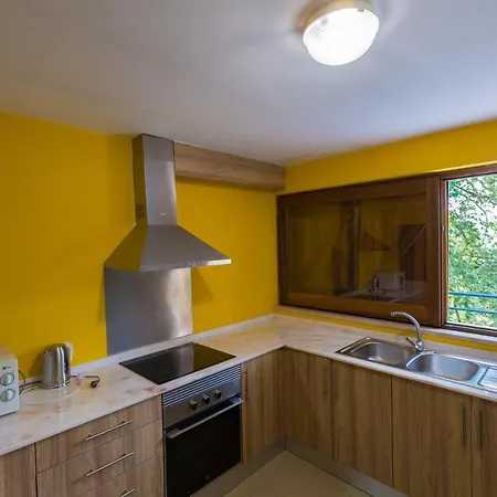 Casa Do Caminheiro * לאוסה