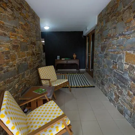 Casa Do Caminheiro * לאוסה