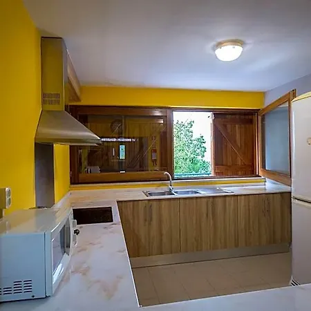 Casa Do Caminheiro * Lousa (Coimbra)